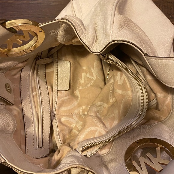 Michael Kors cream leather bag - Picture 3 of 3